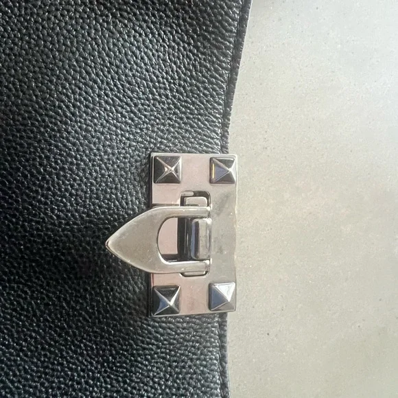 Valentino rockstud crossbody - Picture 3 of 12